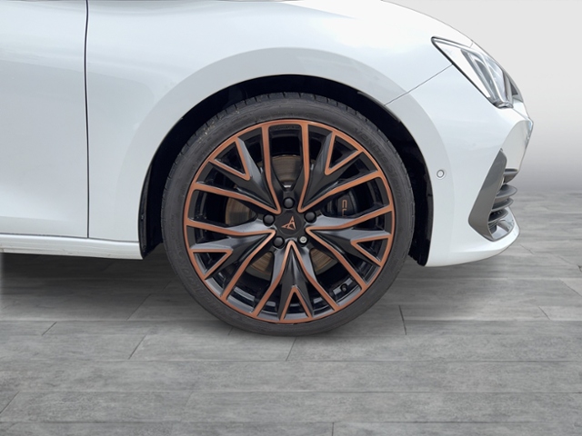 Leon VZ 2.0 TSI DSG PANO 19'VISION PLUS KAMERA A