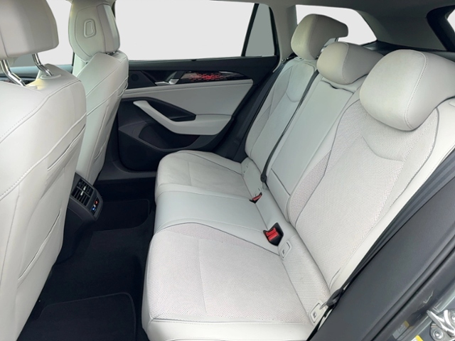 Passat Variant BUISNESS 2.0 TDI DSG IQ DRIVE MAT
