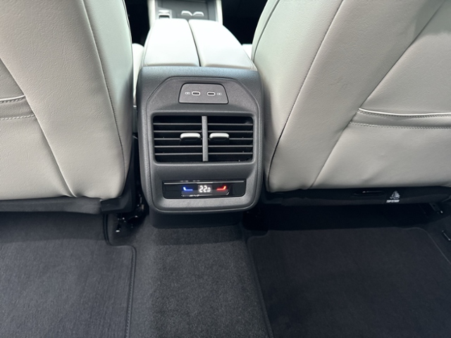 Passat Variant BUISNESS 2.0 TDI DSG IQ DRIVE MAT