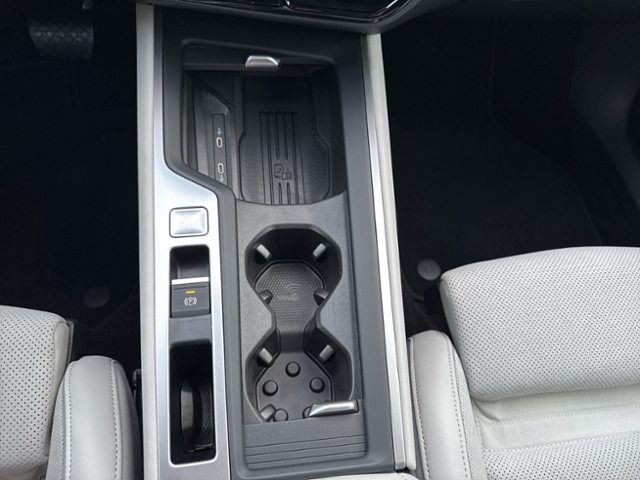 Passat Variant BUISNESS 2.0 TDI DSG IQ DRIVE MAT