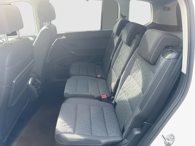Touran MOVE 2.0 TDI DSG PANO NAVI APP-CON ACC DA