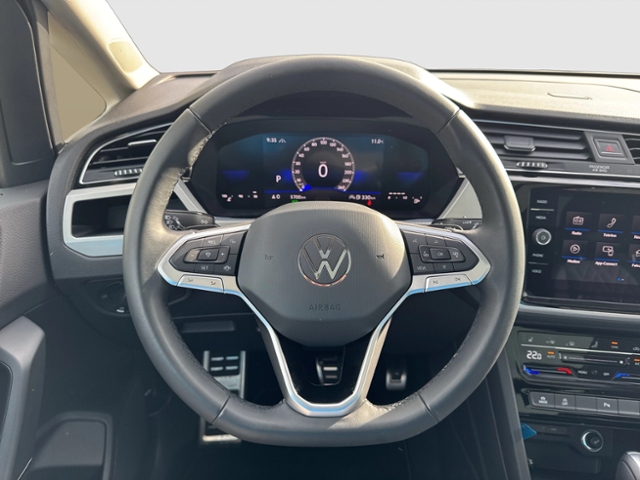 Touran MOVE 2.0 TDI DSG PANO NAVI APP-CON ACC DA