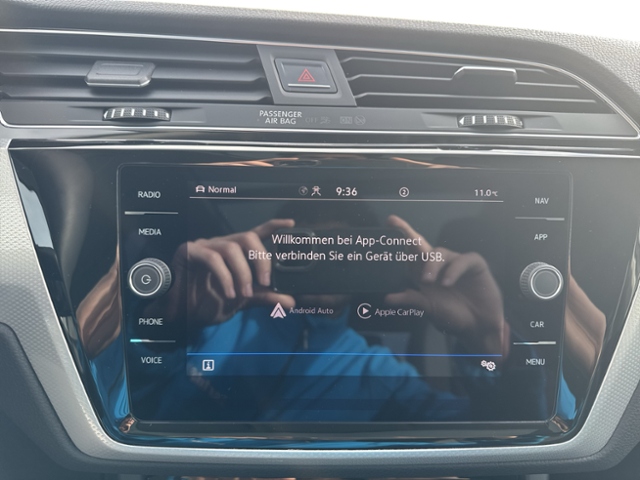 Touran MOVE 2.0 TDI DSG PANO NAVI APP-CON ACC DA