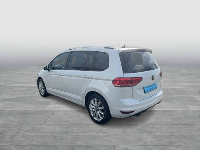 Touran MOVE 2.0 TDI DSG PANO NAVI APP-CON ACC DA