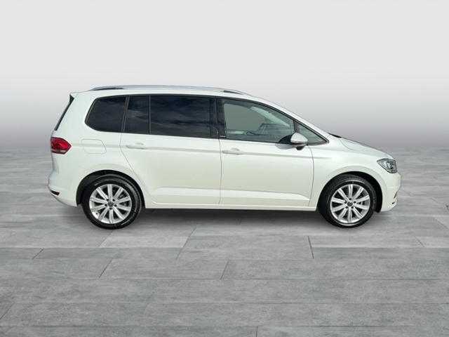 Touran MOVE 2.0 TDI DSG PANO NAVI APP-CON ACC DA
