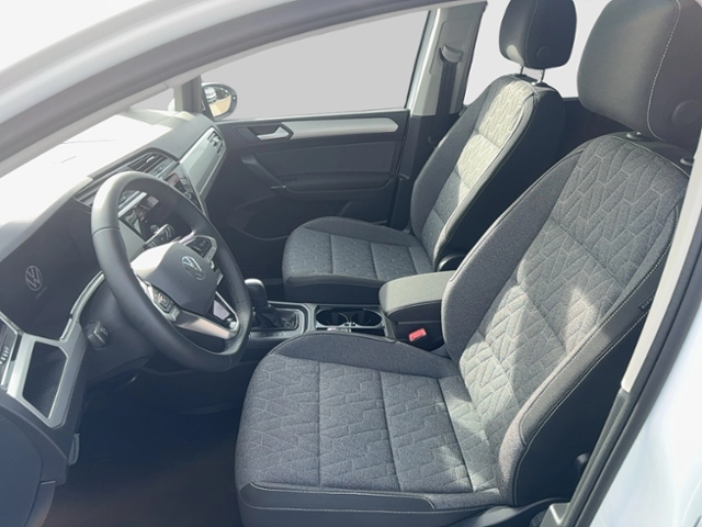 Touran MOVE 2.0 TDI DSG PANO NAVI APP-CON ACC DA
