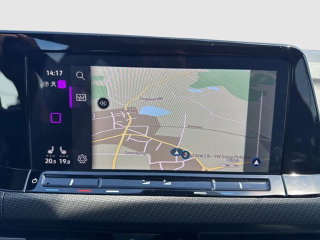 Golf VIII R-LINE 1.5 eTSI DSG PANO REAR VIEW MAT