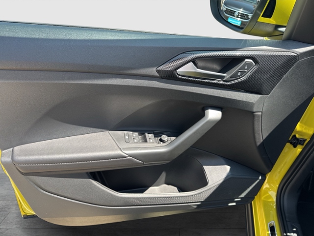 T-Cross R-LINE 1.0 TSI DSG NAVI IQ LIGHT BEATS A