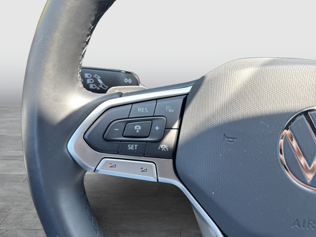 T-Cross R-LINE 1.0 TSI DSG NAVI IQ LIGHT BEATS A