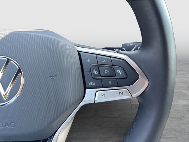T-Cross R-LINE 1.0 TSI DSG NAVI IQ LIGHT BEATS A