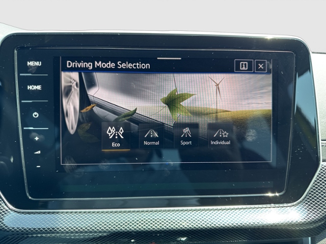 T-Cross R-LINE 1.0 TSI DSG NAVI IQ LIGHT BEATS A