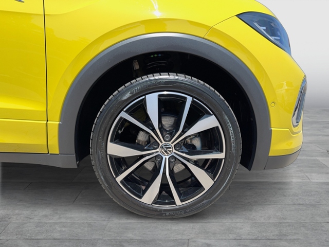T-Cross R-LINE 1.0 TSI DSG NAVI IQ LIGHT BEATS A