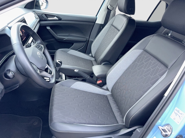 T-Cross GOAL 1.0 TSI REAR VIEW DAB+APP-CON LED A