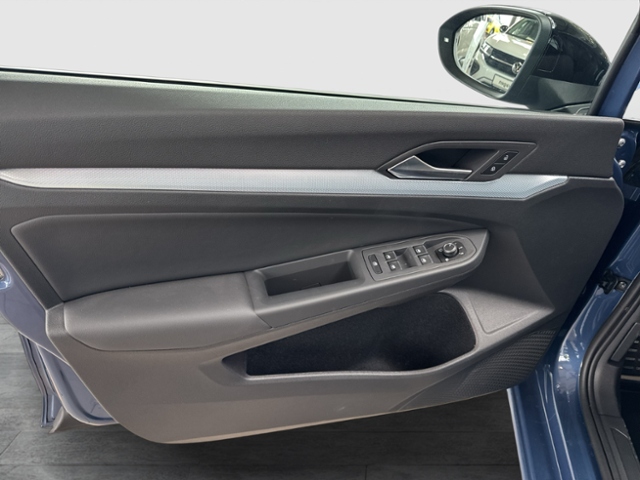 Golf VIII GOAL 1,5 l eTSI OPF DSG AHK REAR VIEW 
