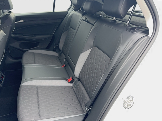 Golf VIII GOAL 1,5 l eHybrid DSG REAR VIEW AKH D