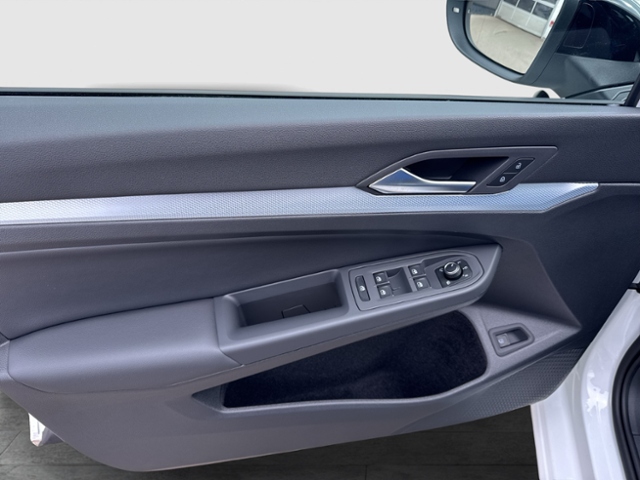 Golf VIII GOAL 1,5 l eHybrid DSG REAR VIEW AKH D