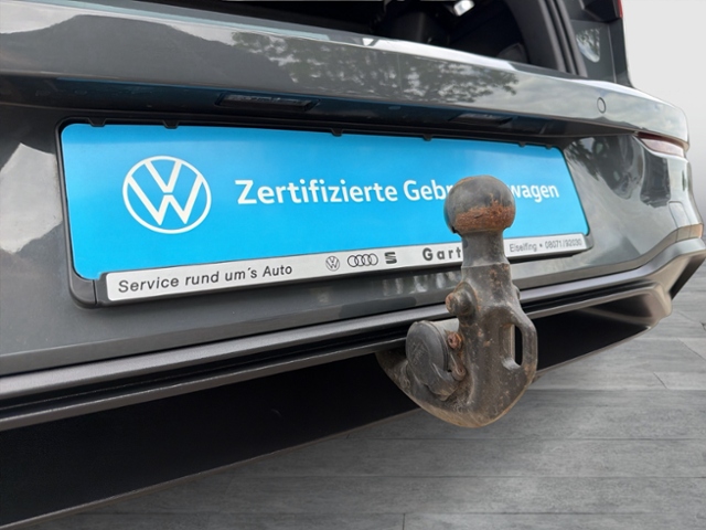 Golf VIII COMFORTLINE 1.0 TSI DSG NAVI REAR VIEW