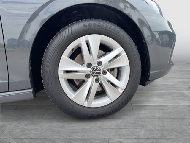 Golf VIII COMFORTLINE 1.0 TSI DSG NAVI REAR VIEW