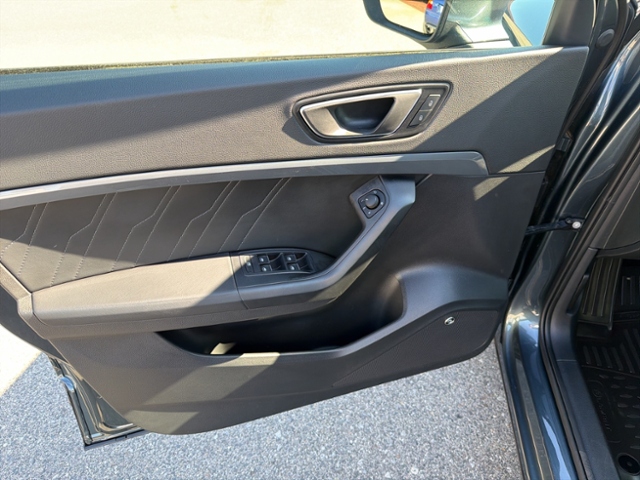 Ateca STYLE 1.5 TSI DSG AHK ACC NAVI SHZ PDC LED
