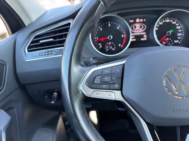 Tiguan LIFE 2.0 TDI DSG NAVI AHK APP-CON LENKR:H