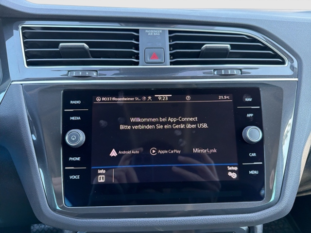Tiguan LIFE 2.0 TDI DSG NAVI AHK APP-CON LENKR:H