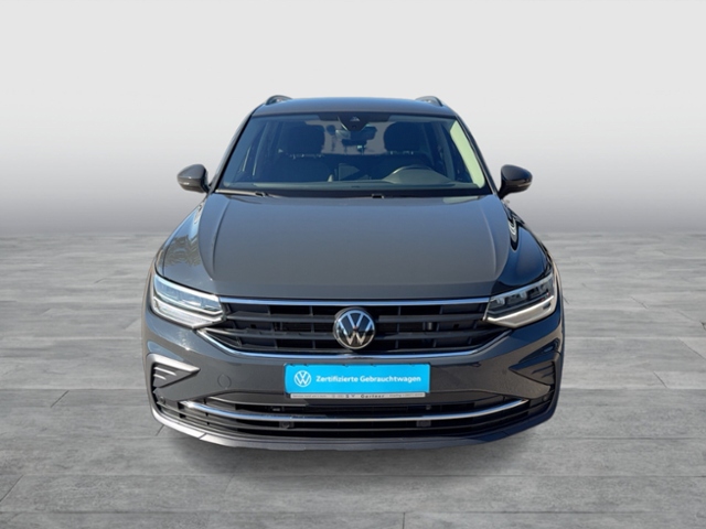 Tiguan LIFE 2.0 TDI DSG NAVI AHK APP-CON LENKR:H
