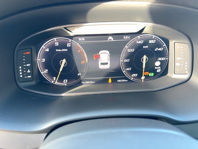 Ateca 2.0 TSI DSG 4DRIVE BEATS AUDIO PANO ACC AH