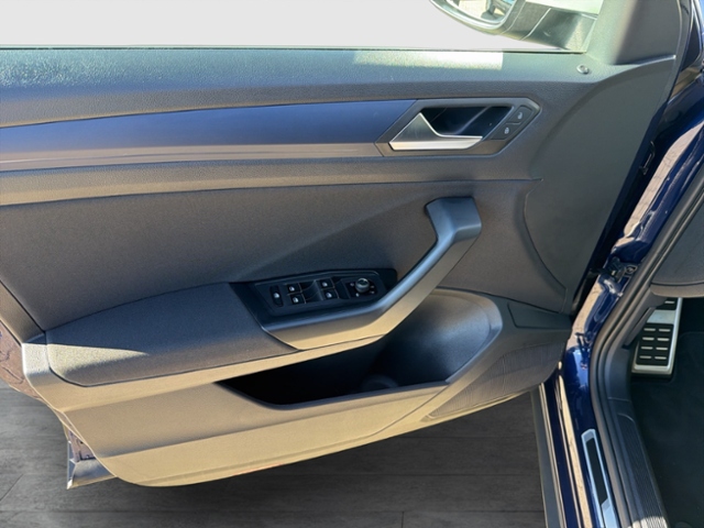 T-Roc UNTED 2.0 TDI DSG REAR VIEW NAVI PDC Klima